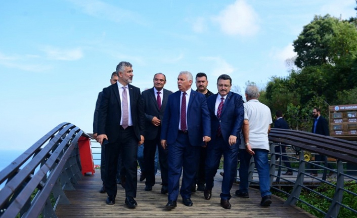 Vali Aziz Yıldırım, Boztepe Seyir Terası'nı Ziyaret Etti