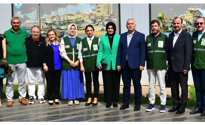 Vali Aziz Yıldırım Yeşilay Trabzon Şube Başkanlığı Tarafından Düzenlenen Programa Katıldı