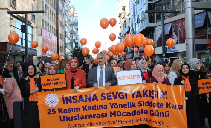 Trabzon Aile ve Sosyal Hizmetler İl Müdürlüğünce 25 Kasım Kadına Yönelik Şiddete Karşı Uluslararası Mücadele Günü etkinlikleri kapsamında “İnsana Sevgi Yakışır” temasıyla bir yürüyüş gerçekleştirildi.