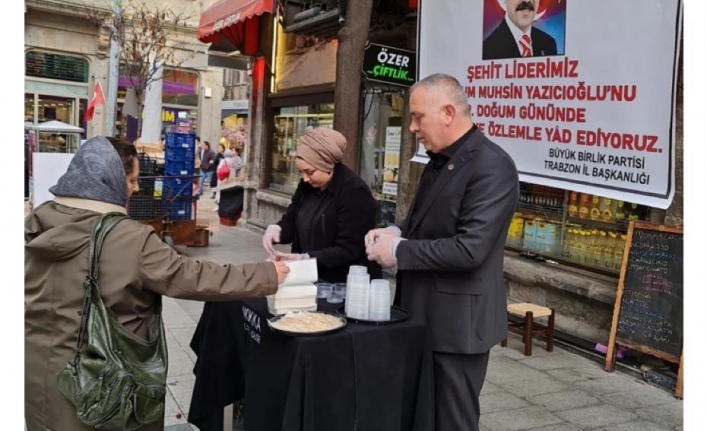 Muhsin Yazıcıoğlu için lokma dağıttılar