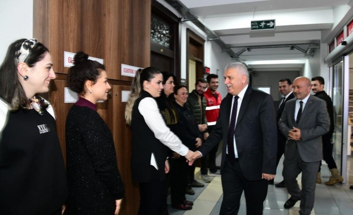 Vali Yıldırım İl Göç İdaresini Ziyaret Etti.