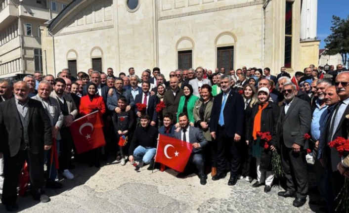 AKP’liler Yomra’da yürüdüler.