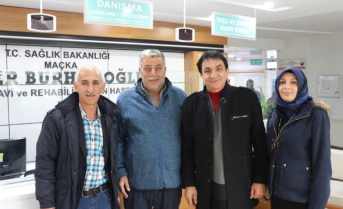 Başkan adayı Turan hastaneleri ziyaret ediyor