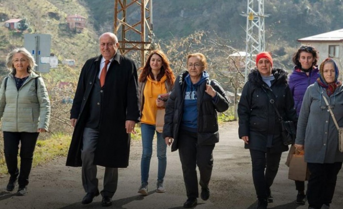 Başkan adayı Erdem Dağ,Tepe dolaşıyor.