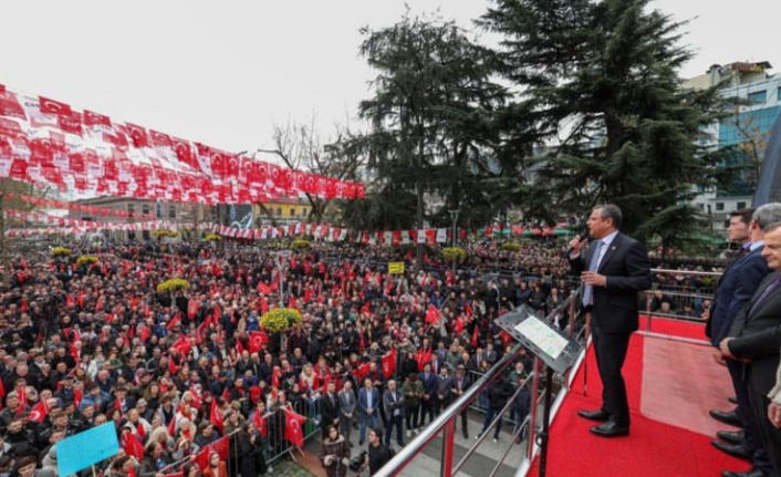 CHP Genel başkanı Özgür Özel Atatürk alanında