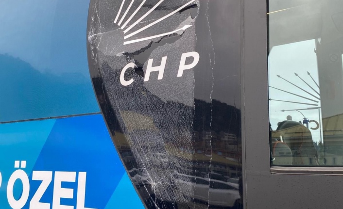 CHP otobüsüne yapılan saldırının ardından Trabzon Valiliği açıklama yaptı.