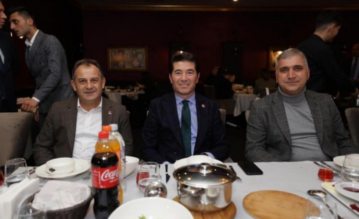 Meclis üyeleri ve eşleri ile iftar sofrasında buluştular