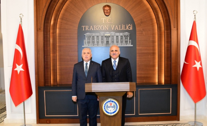 Trabzon Büyükşehir Belediye Başkanı Murat Zorluoğlu Görevinin Sona Ermesi Dolayısıyla Vali Aziz Yıldırım’a Veda Ziyaretinde Bulundu