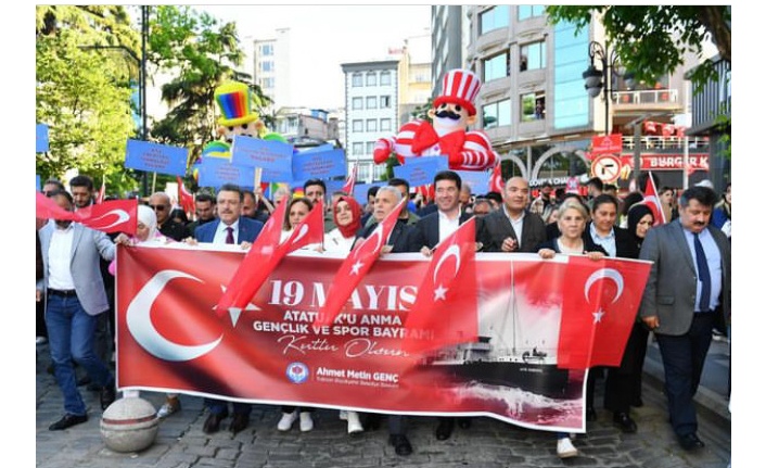 19 Mayıs Atatürk’ü Anma, Gençlik ve Spor Bayramı Etkinlikleri kapsamında Gençlik Yürüyüşü Yapıldı