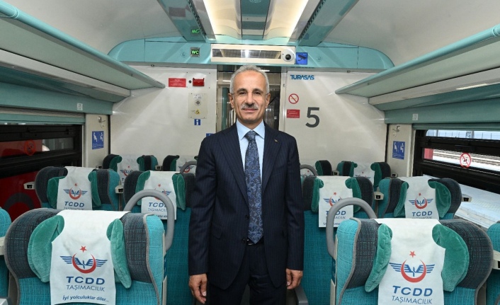 Ulaştırma ve Altyapı Bakanı Abdulkadir Uraloğlu, Kurban Bayramı’nda artan yolcu talebini karşılamak