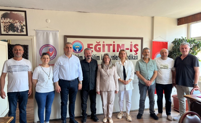 CHP Trabzon Milletvekili Av. Sibel Suiçmez, Eğitim ve Bilim İş Görenleri Sendikası (Eğitim-İş) Trabzon şubesini ziyaret etti.