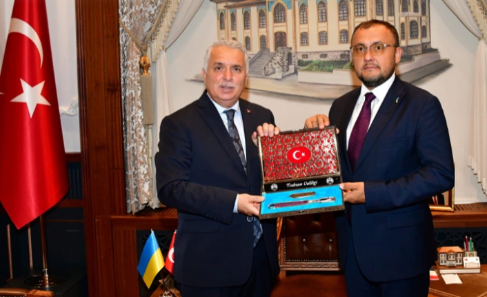 Ukrayna'nın Ankara Büyükelçisi Vasyl Bodnar, Vali Aziz Yıldırım'ı Ziyaret Etti