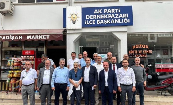 Ak Parti Dernekpazarı ilçe Divan’ı toplandı.