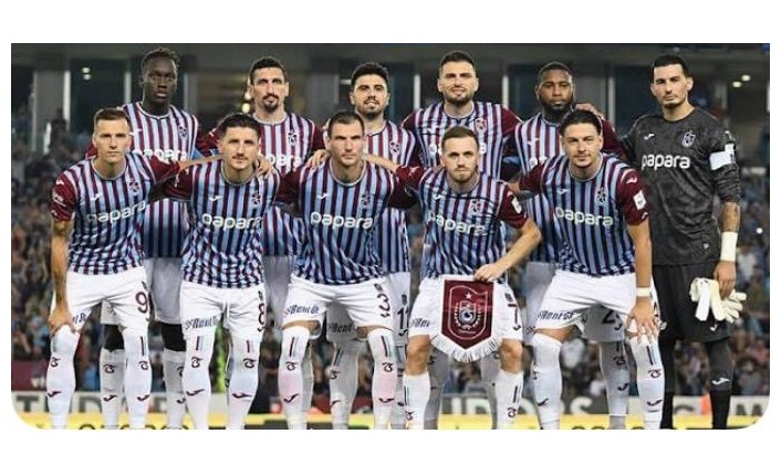 Trabzonspor 4 isim ile yollarını ayırıyor.