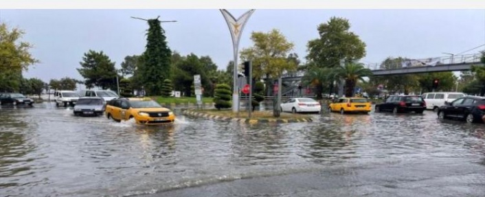 Yağan Yağmur Akçaabat'ı Göle Döndürdü.