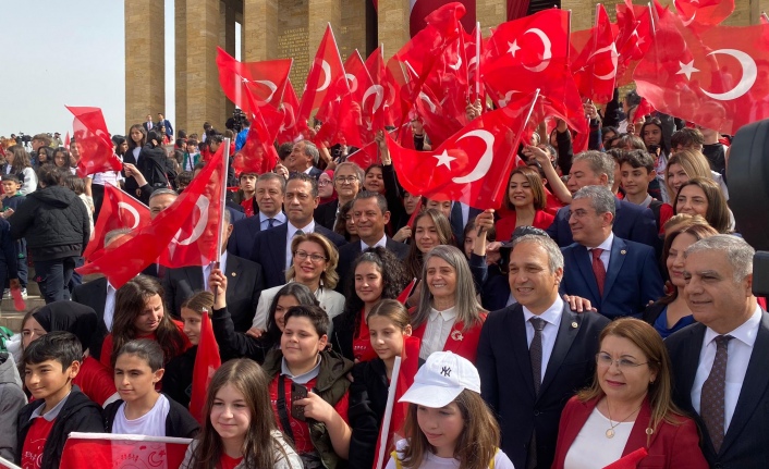 CHP Trabzon Milletvekili Sibel Suiçmez’den Cumhuriyetin 101. Yılına Özel Mesaj