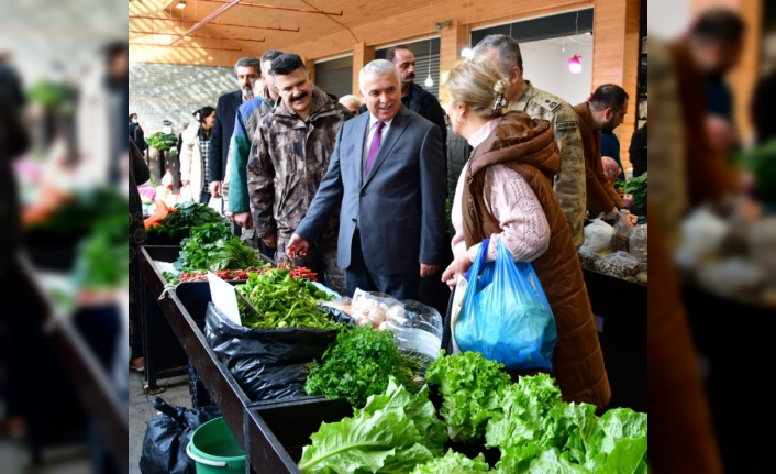 Vali Yıldırım Kadınlar Halini Ziyaret Etti