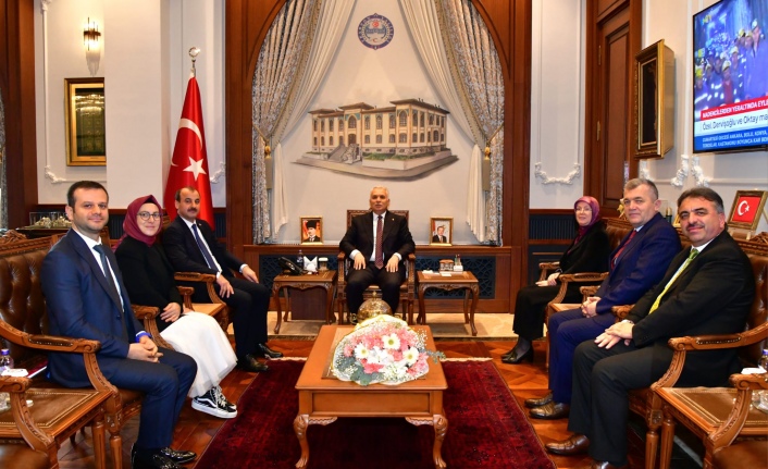 Vali Yıldırım’dan Öğretmenler Günü’nde Anlamlı Kabul