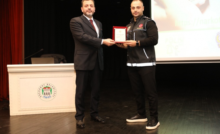 Akçaabat’ta En İyi Narkotik Polis Anne Semineri