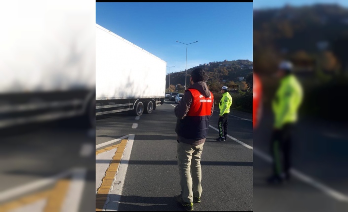 Trafikçiler ve Tarım Müdürlüğü Ekipleri Nakliye Araçlarını Denetliyor