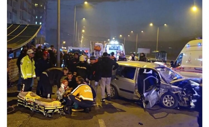 Vakfikebir’de Trafik kazası 3 yaralı.