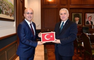 Burak Paşa Vali Yıldırım’ı ziyaret etti.