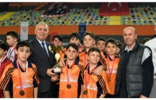 Okul Sporları Toplu Ödül Töreni Vali Aziz Yıldırım’ın...