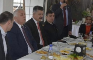 bürokrasi şehit aileleriyle iftar sofrasında bir...