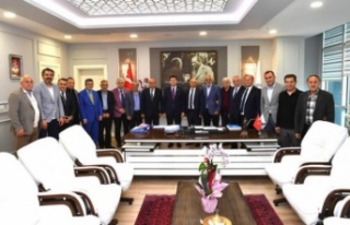 Başkan Erdem başkan Kaya’yı ziyaret etti.