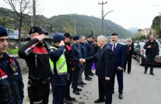 Vali Yıldırım Bayram Dolayısıyla Bir Dizi Ziyaretlerde...