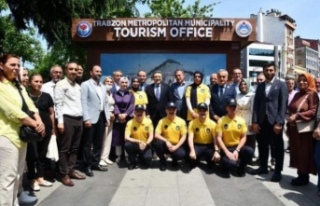 Atatürk alanında turizim ofisi