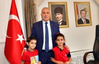 Vali Aziz Yıldırım, Halk Gününde Vatandaşla Bir Araya Geldi